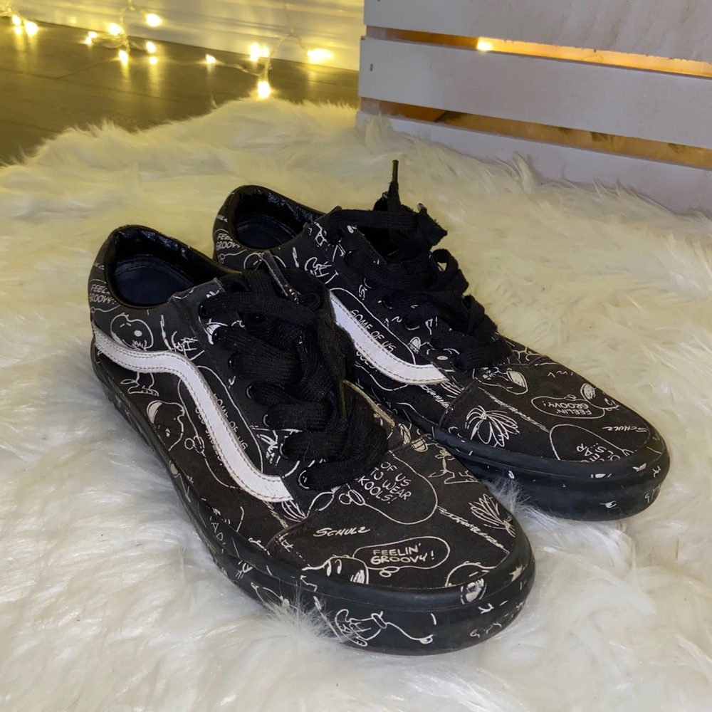 Men’s Peanuts Old Skool Black Low Top Vans